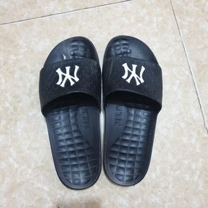 MLB Sandals for Women and Men in Fashionable Style with Cross Straps